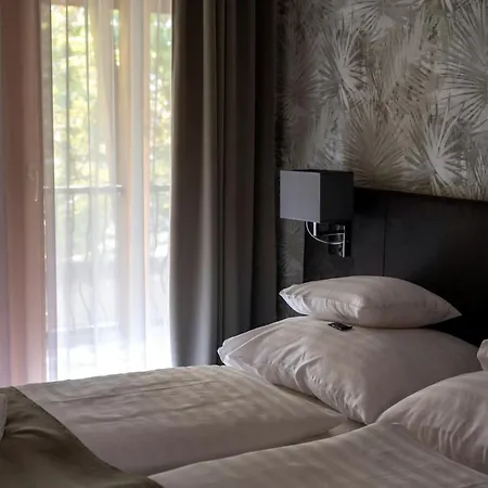 Atrium Agard Panzio Nocleg ze śniadaniem Gárdony